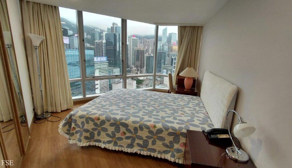 Convention Plaza – Two-Bedroom Sea View Apartment for Rent