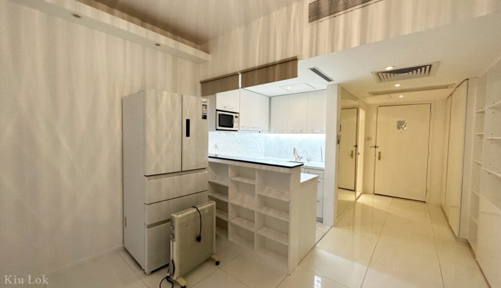Convention Plaza – Suite for Rent